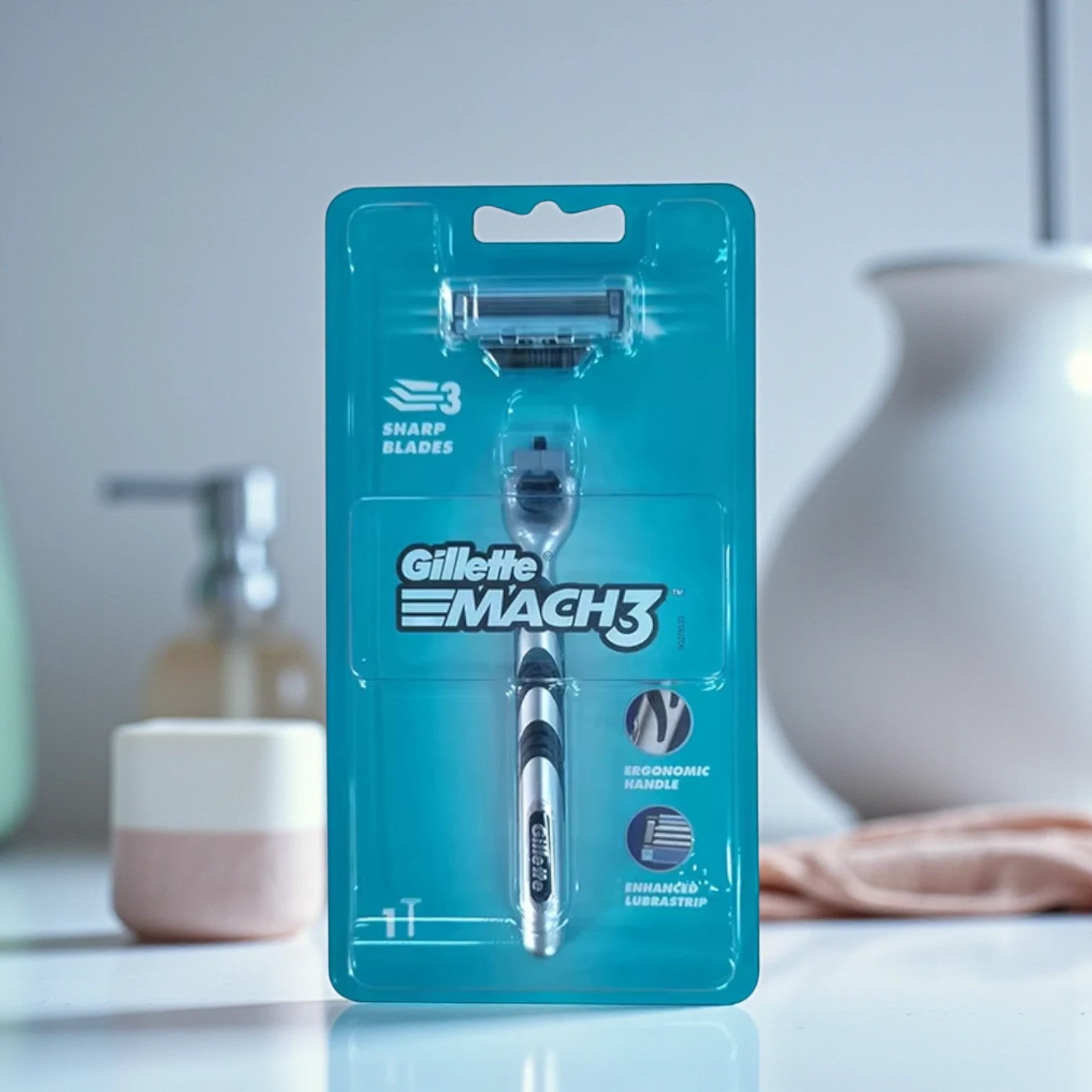 Gillette MACH3 Men’s Razor with 1 Refillable Blade Cartridge – 3 Sharp Blades, Ergonomic Handle & Enhanced Lubrastrip for Smooth Shave - Damoo