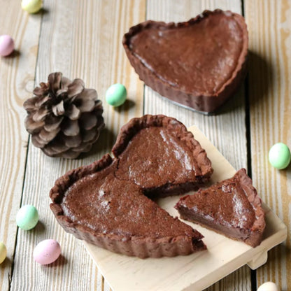 Carbon Steel Heart Shaped Non-Stick Cake Pan – Romantic Baking Mold, Two Sizes & Two Colors Available (4H x 25L × 25W CM | 4H x 21L × 21W CM) - Damoo