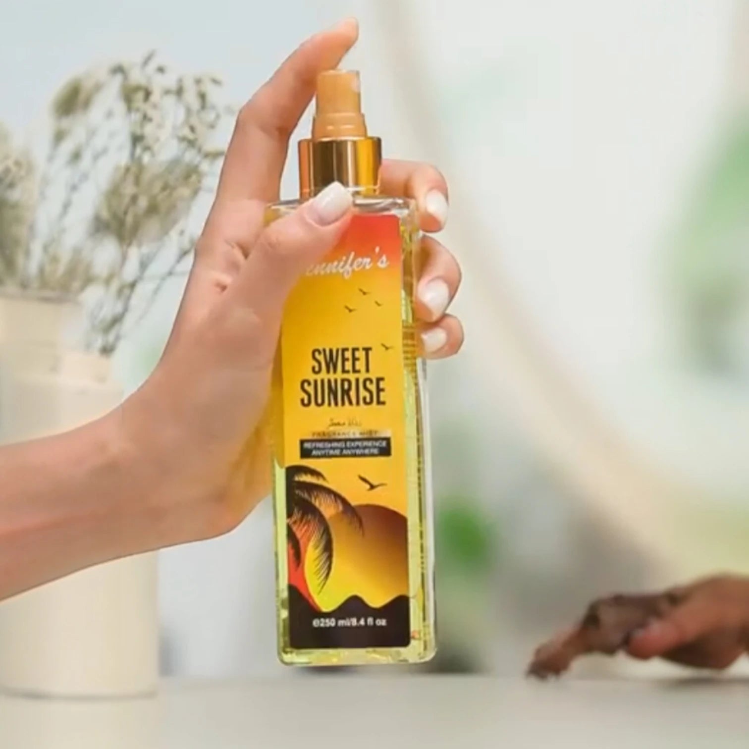 Jennifer’s Sweet Sunrise Fragrance Mist 250 ml – Gentle on Skin, Long-Lasting Citrus & Floral Scent, Refreshing Mist for Anytime, Anywhere - Damoo