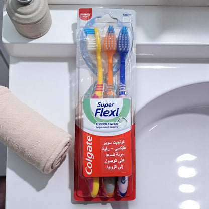Colgate Super Flexi Toothbrush 3 Pack | Soft Bristles | Flexible Neck | Gentle Gum Care | Effective Plaque Removal | Multicolour - Damoo