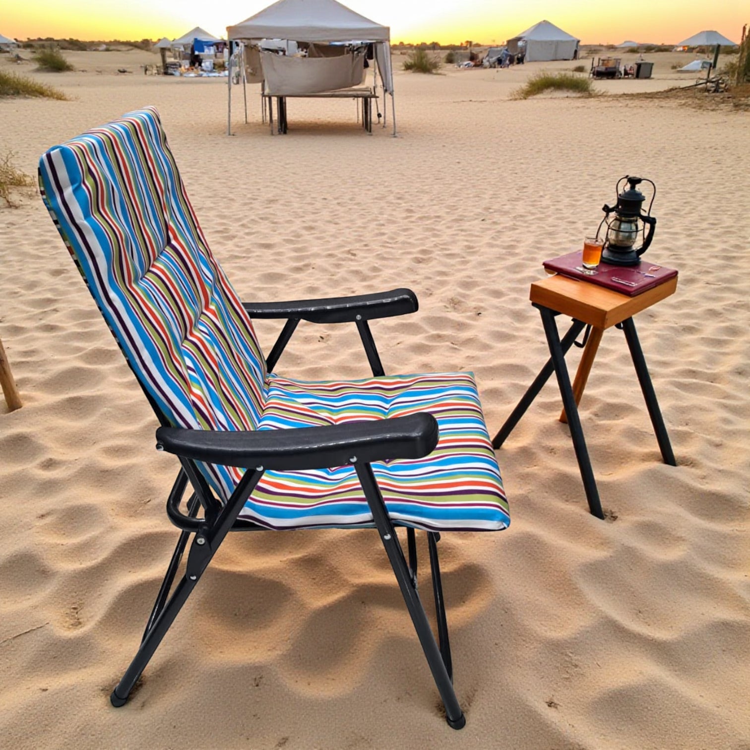 Foldable Camping Chair with Colorful Striped Cushion – Comfortable Outdoor Recliner with Armrests and Strong Steel Frame