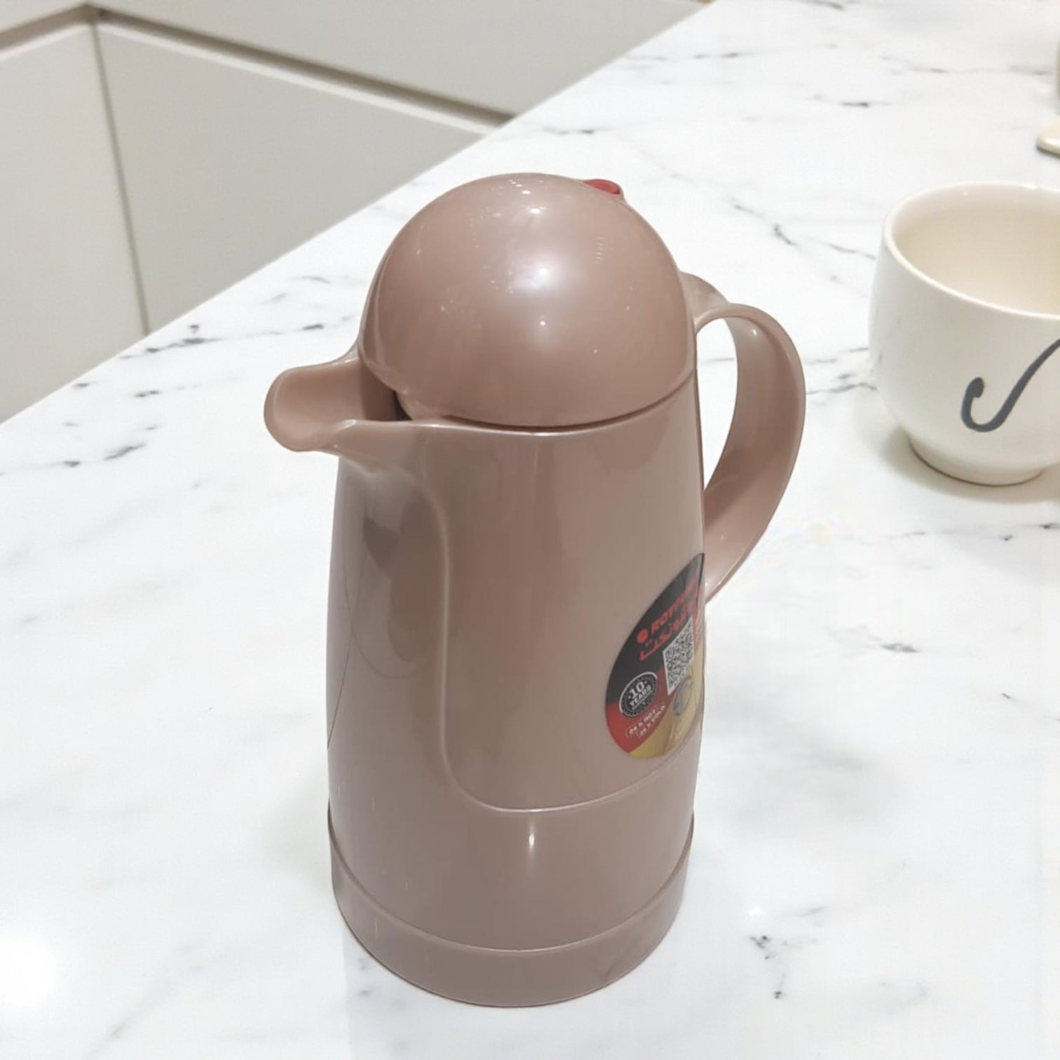 Rotpunkt 1.0L Vacuum Flask – German-Made Insulated Thermos for Hot & Cold Beverages, 24H Heat / 36H Cold Retention, BPA-Free Durable Design with Spill-Proof Cap & Ergonomic Handle - Damoo