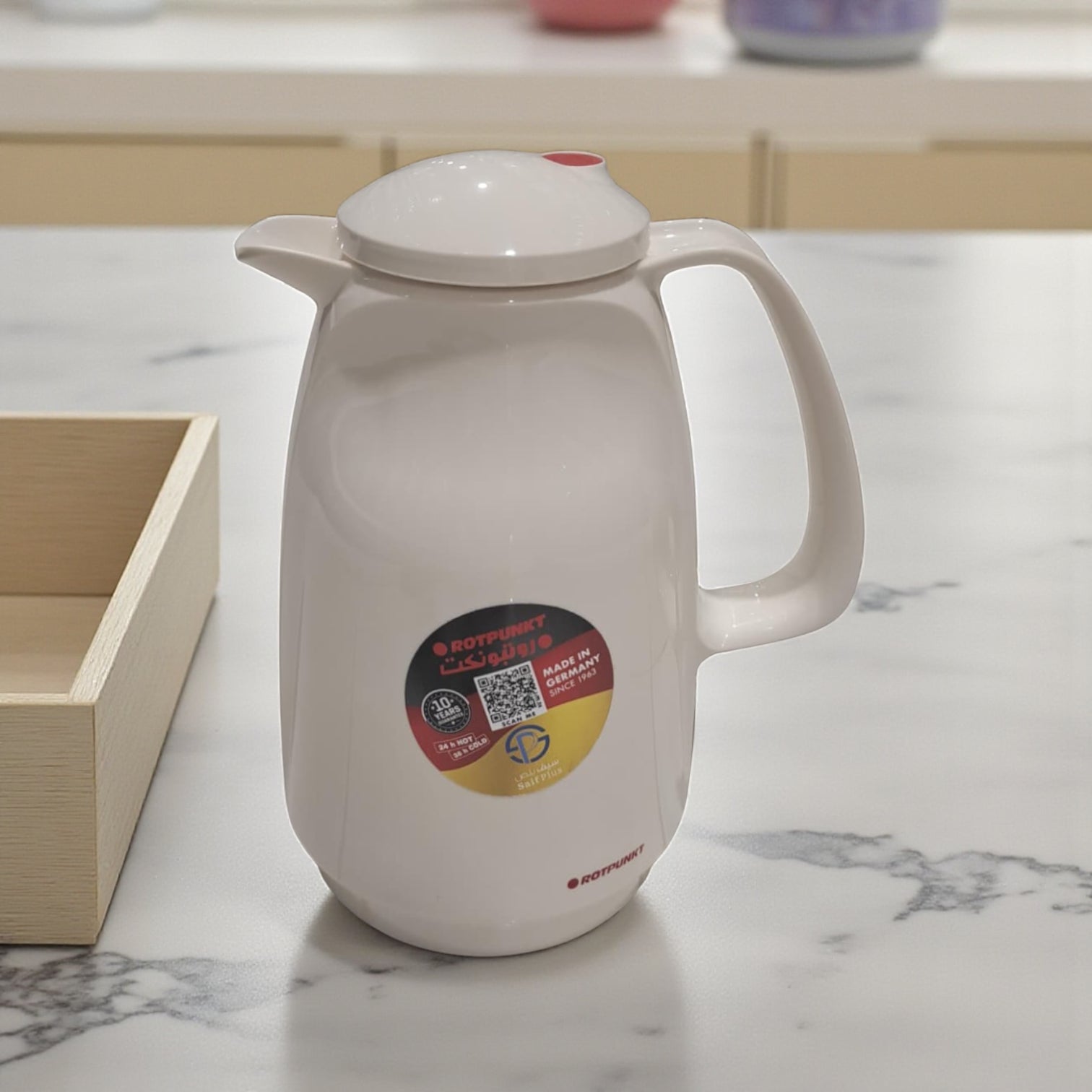 Rotpunkt 1.0L White Thermos – German-Made Vacuum Flask for Coffee & Tea, 36H Heat Retention, BPA-Free Double-Walled Design, Leak-Proof Lid & Ergonomic Handle for Home, Office, and Outdoor Use - Damoo