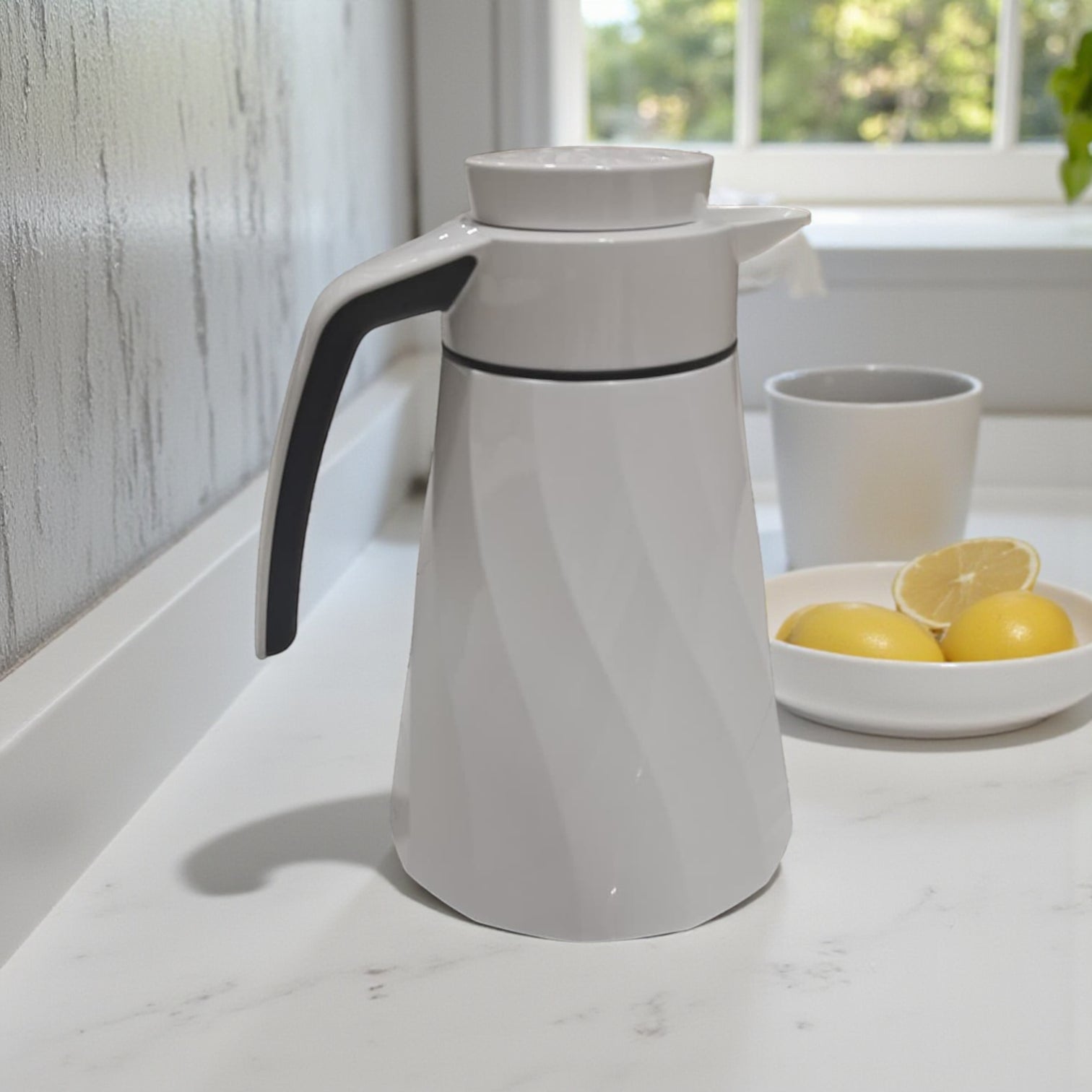 Emsa 1.0L White Cone Thermos – German-Made Vacuum Flask with Double-Wall Insulation, Screw-Top Lid, Easy-Pour Spout & Modern Design for Hot or Cold Beverages - Damoo