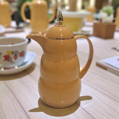 Premium Golden Insulated Thermos 1.0L – Luxury Double Wall Vacuum Flask with Gold Lid & Handle, Long-Lasting Heat & Cold Retention, and Elegant Curved Design for Coffee, Tea & Hospitality Use - Damoo