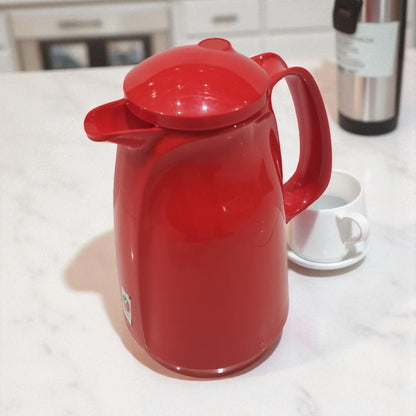 ROTPUNKT Red Insulated Thermos Jug 1.0L – Classic Double-Wall Vacuum Flask with Secure Lid, Durable Plastic Body, and Long-Lasting Heat & Cold Retention for Everyday Use - Damoo