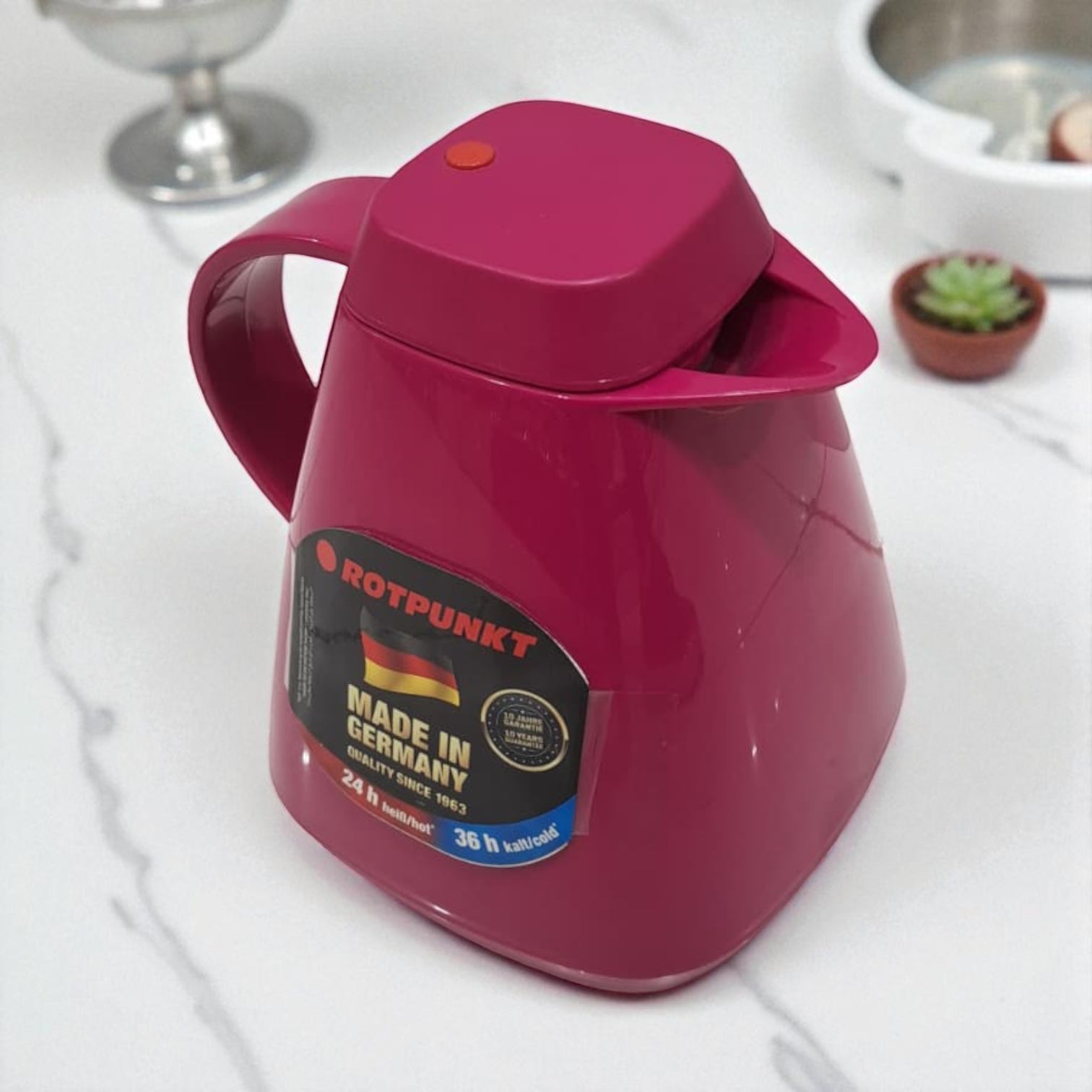 Rotpunkt Premium Insulated Thermos Jug 1.0L – Elegant Burgundy Vacuum Flask with 24-Hour Heat Retention, Modern Handle Design, and High-Quality Double-Wall Construction for Everyday Use - Damoo