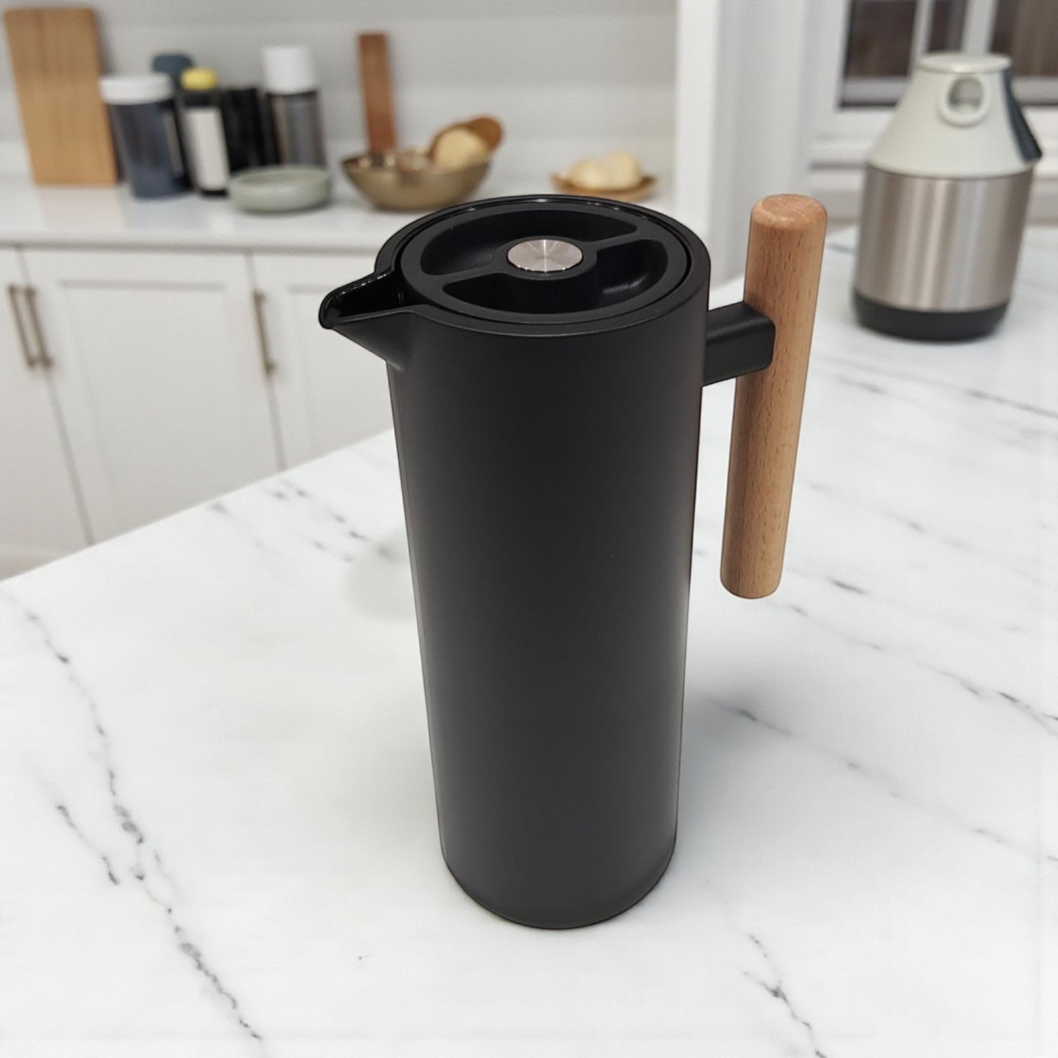 VOGATI 1.0L Premium Vacuum Thermos Flask – Modern Matte Design with Wooden Handle | Double Wall Insulated Carafe for Hot & Cold Drinks - Damoo