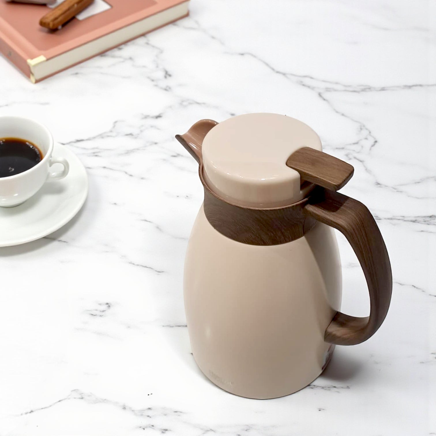 Regal 1.5L Thermal Coffee Carafe – Double-Wall Vacuum Insulated Jug, 24H Heat / Cold Retention, Leak-Proof Lid, Ergonomic Handle & Easy-Clean Design for Home, Office, and Outdoor Use