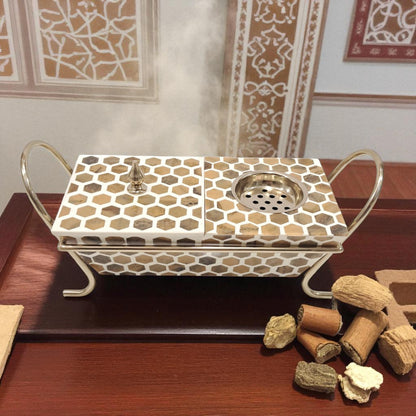 Luxury Hexagonal Mosaic Metal Incense Burner with Lid & Handles – Elegant Decorative Mabkhara for Oud, Bukhoor & Charcoal – Handcrafted Gold & Beige Mosaic Design for Home, Office, Majlis & Ramadan Décor - Damoo