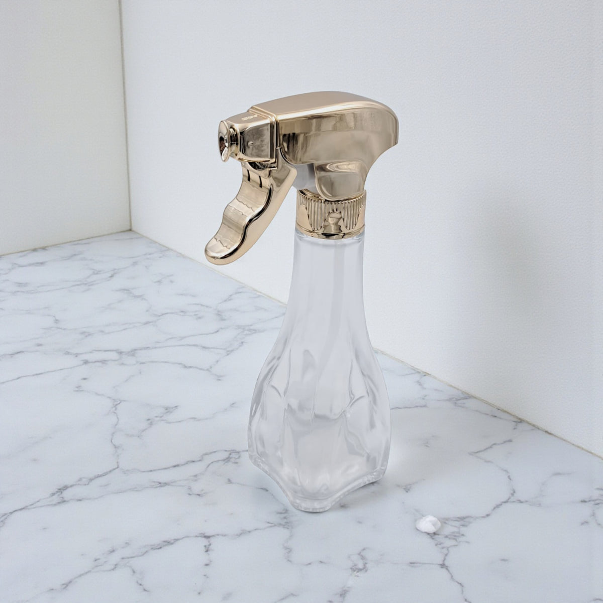 Multi-Purpose Oil Sprayer Bottle for Cooking, Air Fryer & BBQ with Adjustable Spray Nozzle, Trigger Pump & Leak-Resistant Design (21H x 10.5L × 6.5W CM) - Damoo