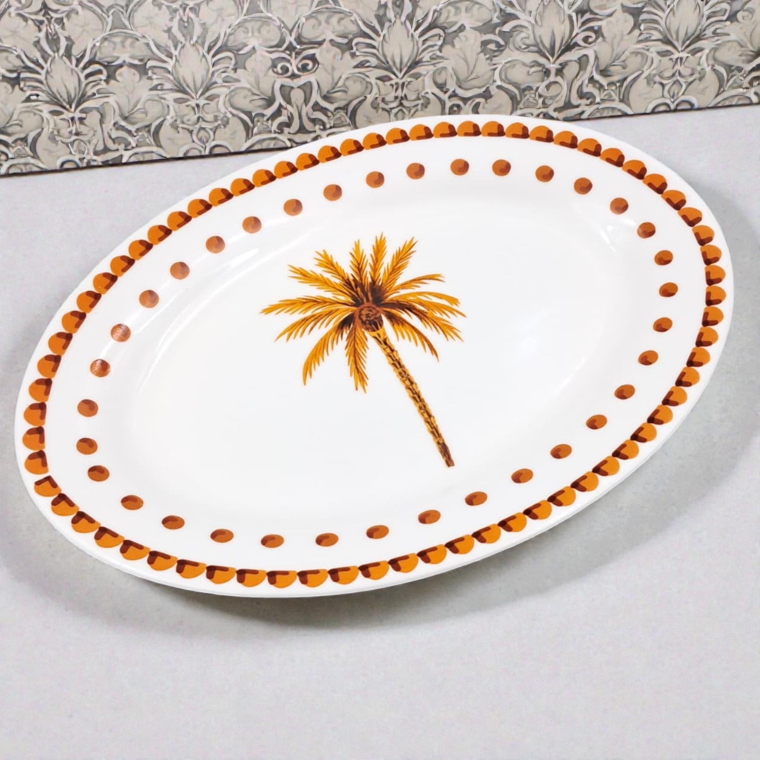 Palm Tree Ceramic Serving Plate – Traditional Arabic Design Tableware for Majlis Hosting, Desserts, Dates, Pastries & Festive Table Settings - Damoo