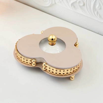 Al Habbai Clover Shaped Covered Serving Dish with Lid and Decorative Stand – Candy, Dates & Dessert Serving Bowl for Majlis and Hospitality - Damoo