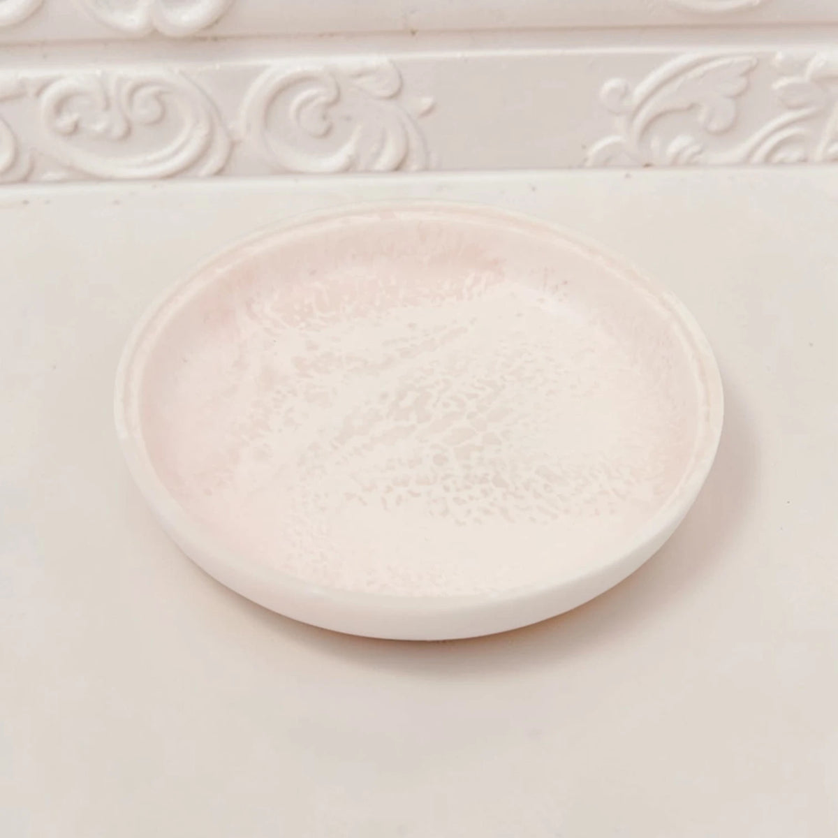 Round Decorative Serving Tray with Raised Base Stand – Elegant Tabletop Display Dish for Snacks & Décor (16H x 25.5L × 25.5W CM) - Damoo