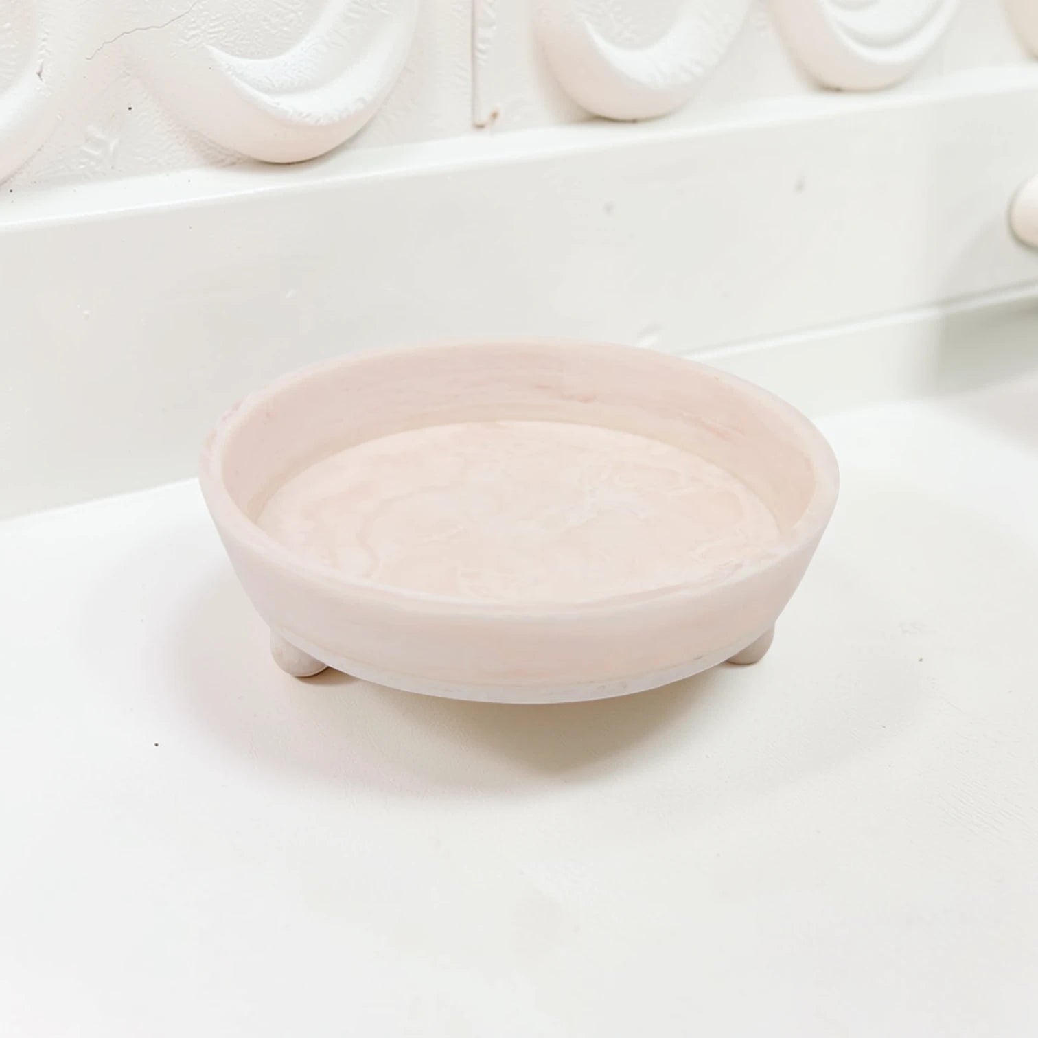 Round Decorative Serving Tray with Raised Base Stand – Elegant Tabletop Display Dish for Snacks & Décor - Damoo