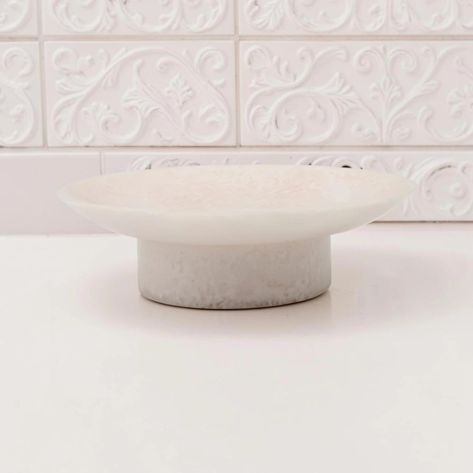 Round Low Pedestal Serving Tray – Modern Decorative Display Plate for Snacks, Desserts & Table Styling (6H x 19.5L × 19.5W CM) - Damoo