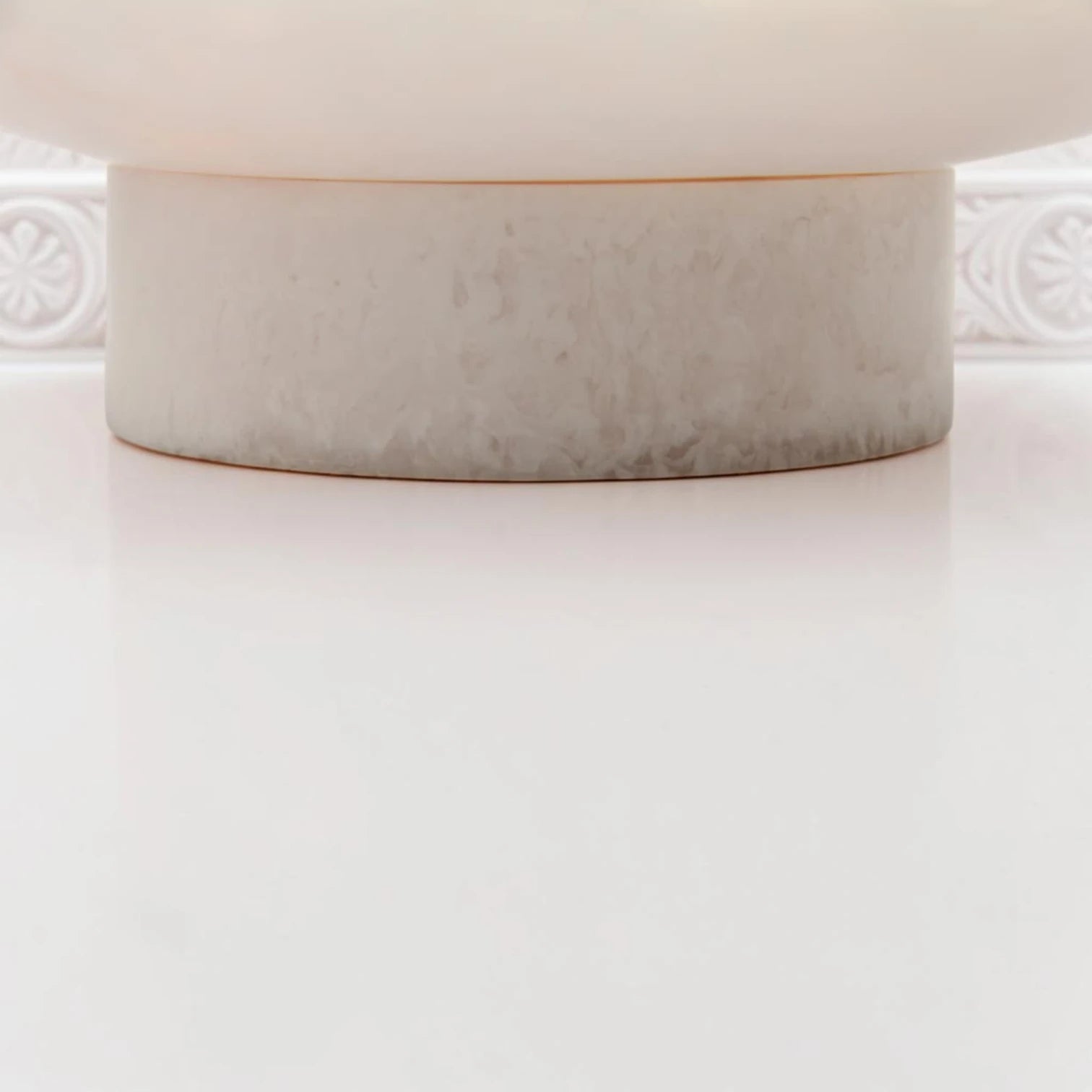 Round Low Pedestal Serving Tray – Modern Decorative Display Plate for Snacks, Desserts & Table Styling (6H x 19.5L × 19.5W CM) - Damoo