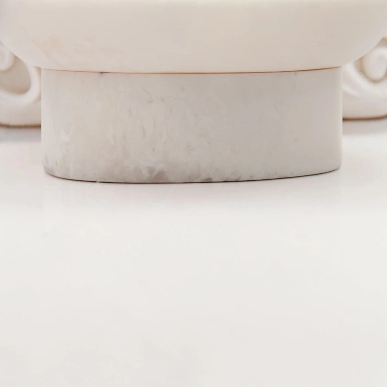 Small Round Pedestal Serving Bowl – Compact Decorative Dish for Snacks, Desserts & Table Display (5.5H x 14L × 14W CM) - Damoo