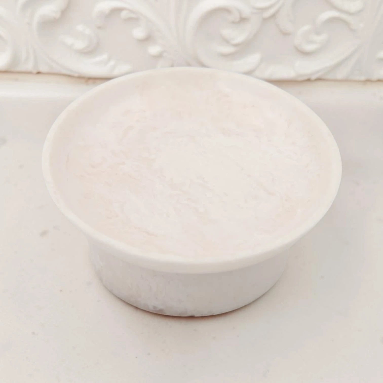 Small Round Pedestal Serving Bowl – Compact Decorative Dish for Snacks, Desserts & Table Display (5.5H x 14L × 14W CM) - Damoo