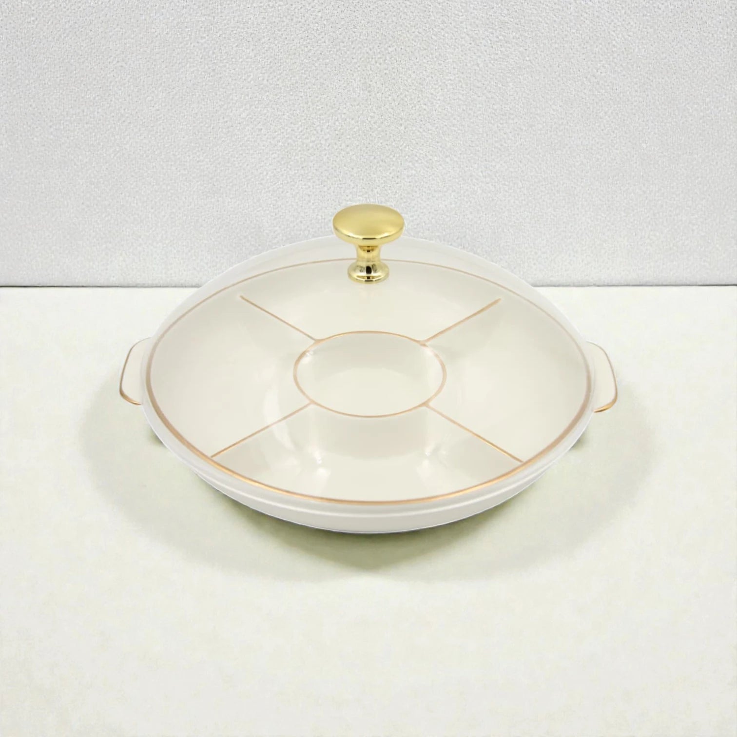 Round Sectioned Serving Tray with Lid & Handles – Multi-Compartment Snack & Appetizer Serving Plate with Covered Top (16H x 30L × 26W CM) - Damoo