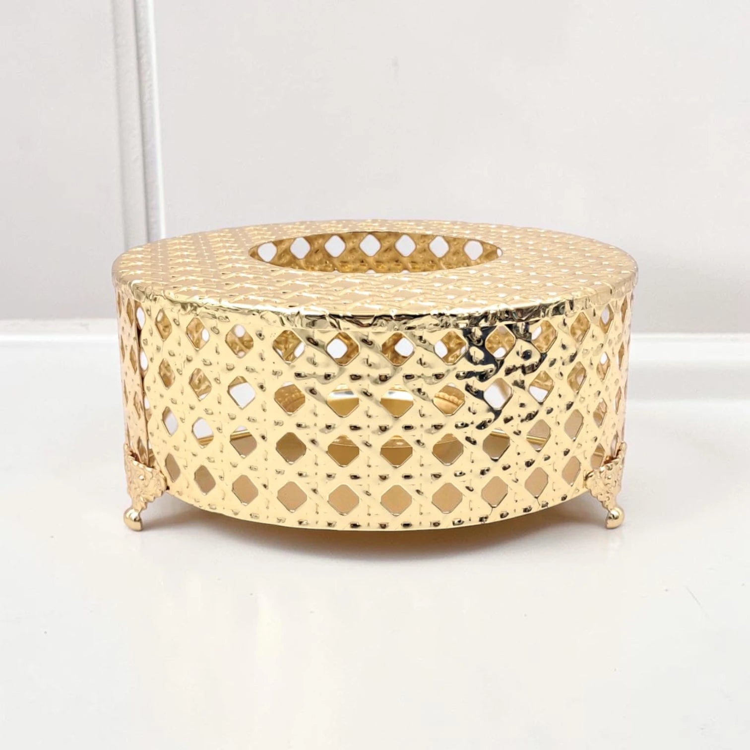 Luxury Gold Incense Burner with Decorative Cut-Out Design – Elegant Bakhoor Holder for Home Fragrance (20 x 20 x 9.5 cm) - Damoo