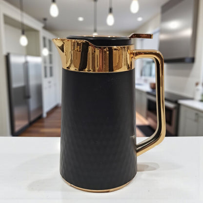 Lavin Luxe 0.7 Liter Premium Black & Gold Vacuum Flask – Elegant Insulated Coffee & Tea Pot | Double-Wall Thermal Jug with Modern Diamond Texture Design - Damoo