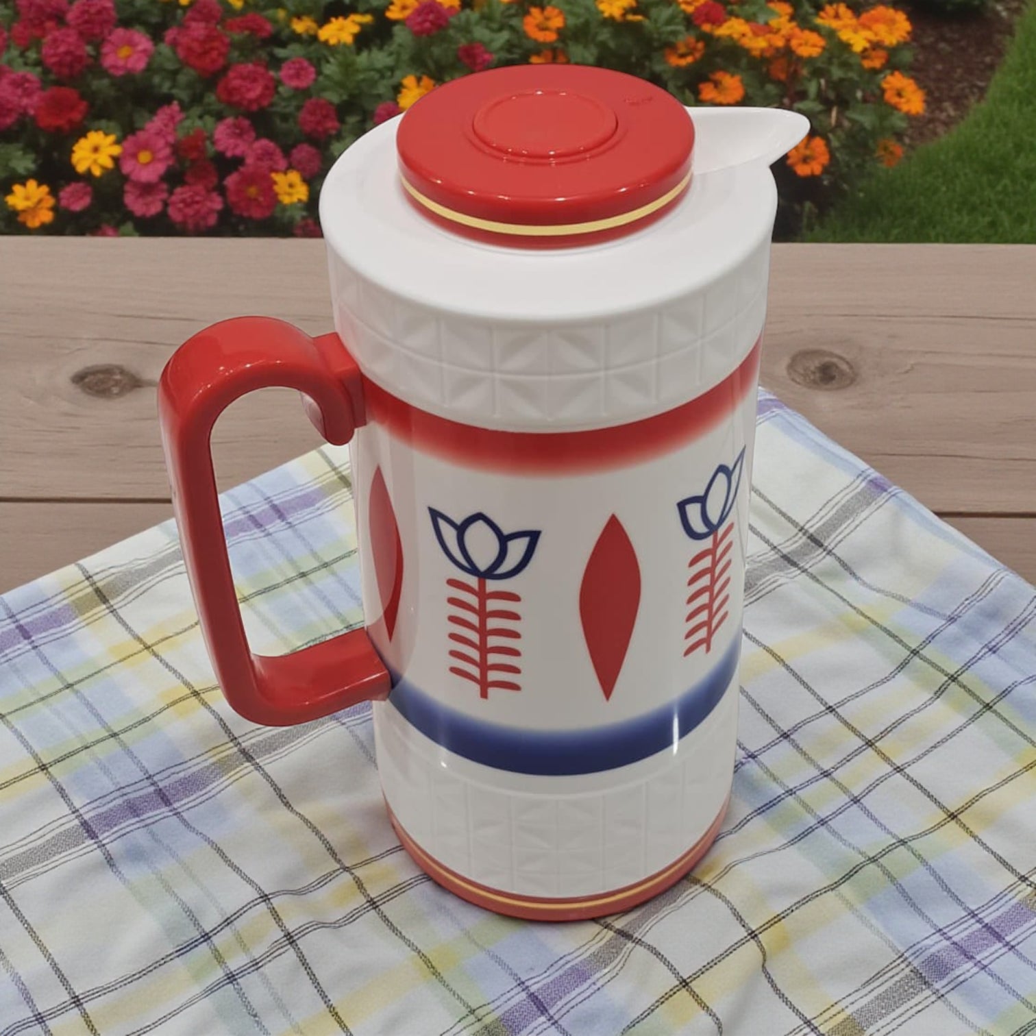 DAMOO Original Red & White Thermos Flask – 1L Hot & Cold Vacuum Jug with Easy Pour Handle | Insulated Plastic Kettle for Coffee, Tea & Water - Damoo