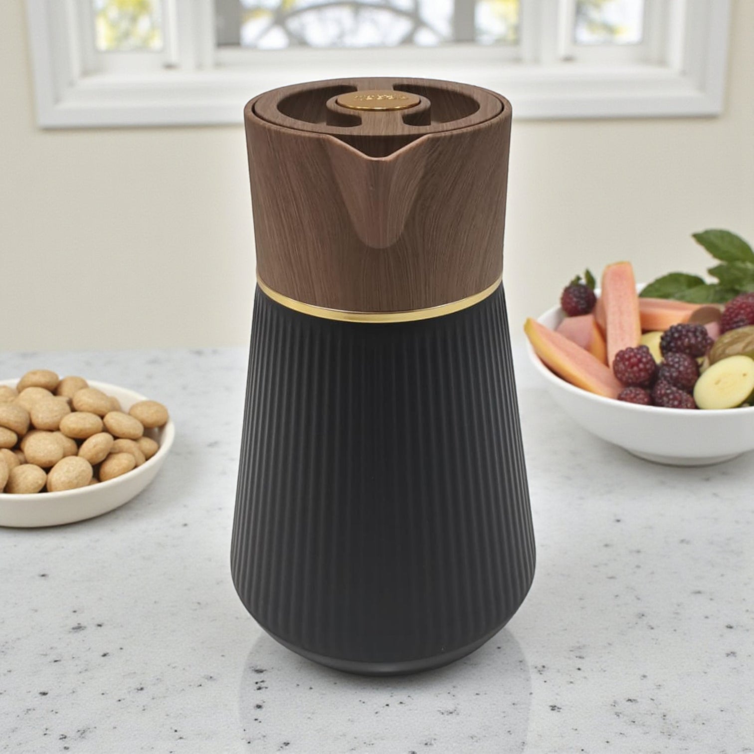 Regal 0.5L Thermal Coffee Carafe – Stylish Double-Wall Vacuum Flask, Elegant Wood-Finish Lid & Handle, Modern Design, Durable Hot & Cold Beverage Server