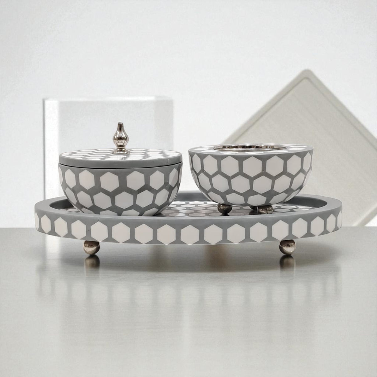 Luxury Hexagonal Mosaic Bukhoor & Mabkhara Set with Lid and Tray – Elegant Polyresin Home Fragrance Holder for Incense and Bakhoor Display - Damoo