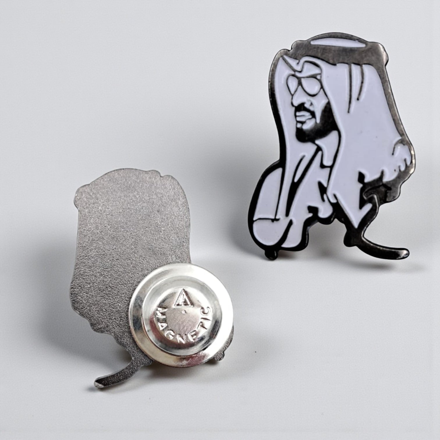 UAE National Emblem & Flag Metal Badge – Elegant Gold-Plated Magnetic Pin for National Day, Flag Day, School & Corporate Celebrations - Damoo