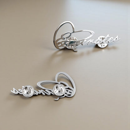 شارة معدنية بخط الإمارات - دبوس ياقة أنيق بتصميم أنيق لليوم الوطني ويوم العلم والاحتفالات الوطنية