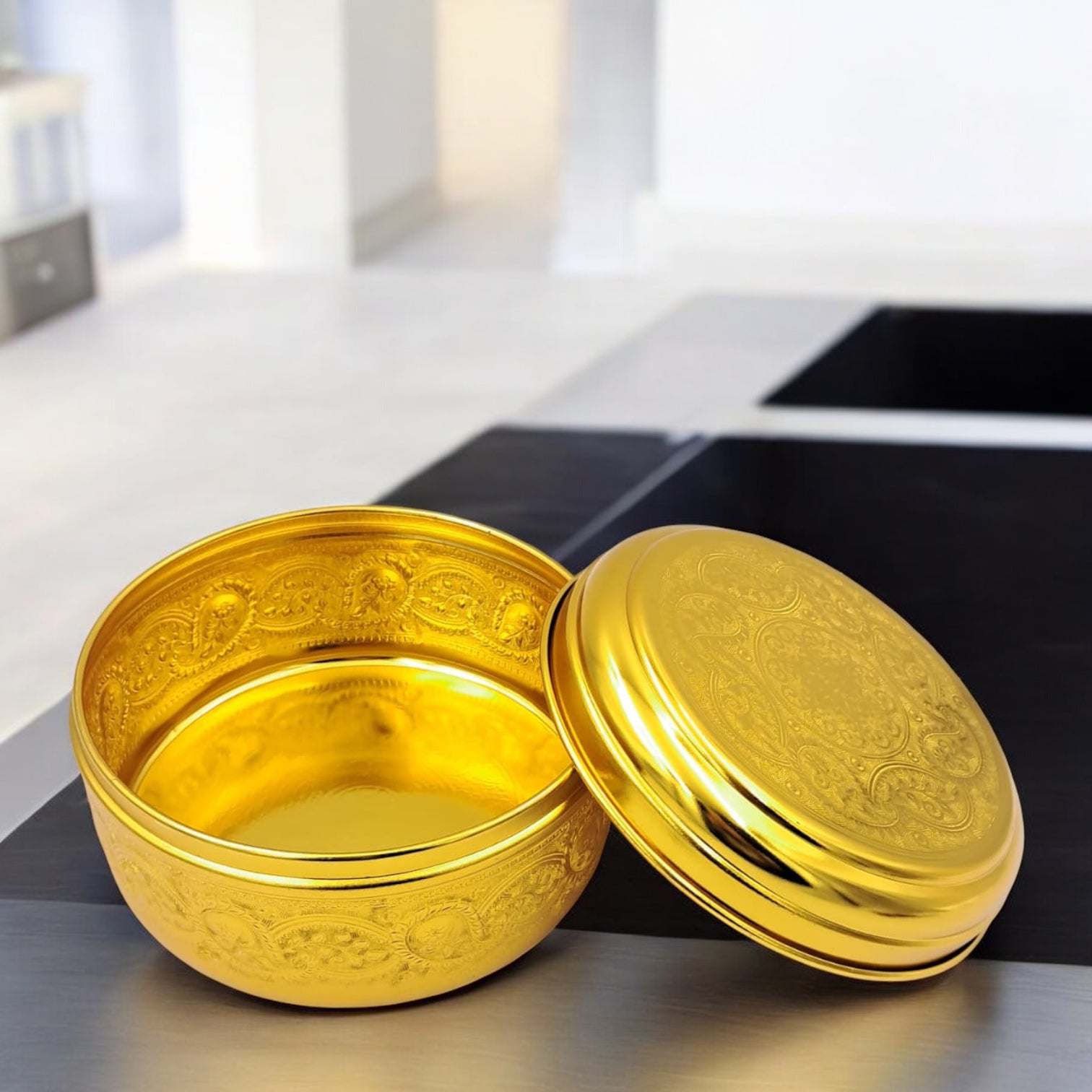 Arabic Embossed Metal Storage Container – Premium Round Box with Lid for Dry Fruits, Dates, Sweets, Spices, Jewelry & Gifting | Decorative Traditional Design | 21cm Large Size