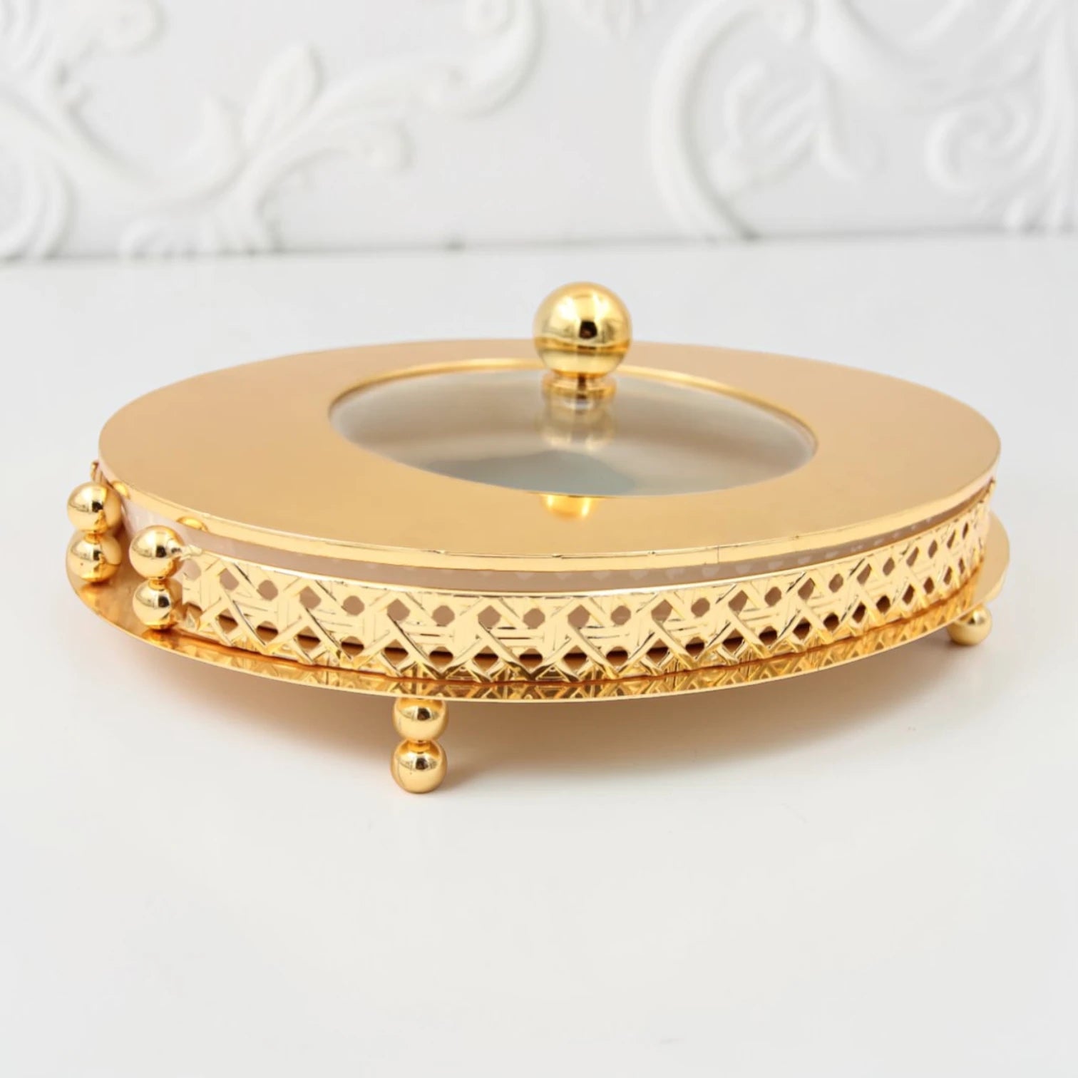 Al Habbai Oval Covered Serving Dish with Lid and Decorative Stand – Elegant Dessert, Dates & Candy Serving Tray for Majlis and Hospitality - Damoo