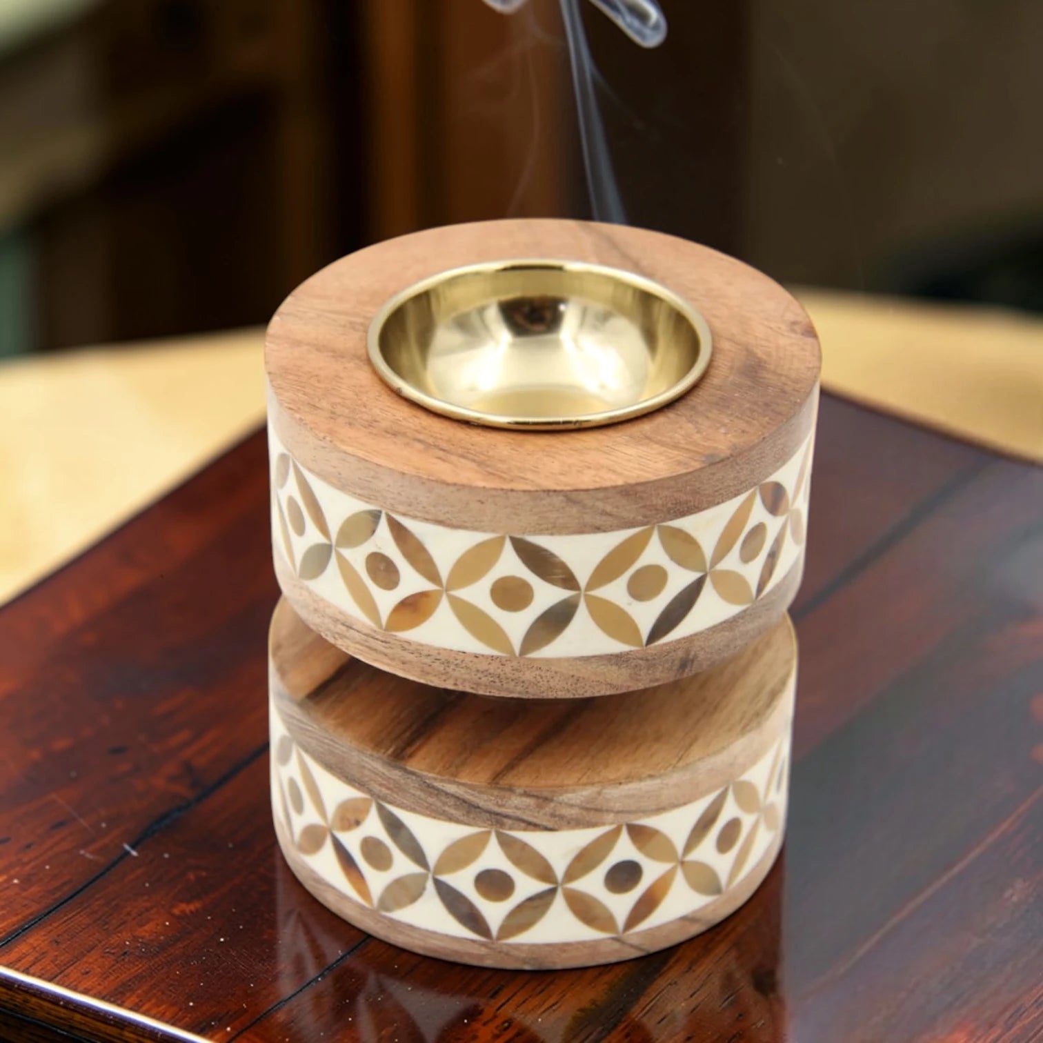 Handcrafted Wooden Bakhoor Burner with Metal Bowl – Oud Incense Burner Holder for Home Fragrance & Arabic Decor (11.5x10x10cm) - Damoo