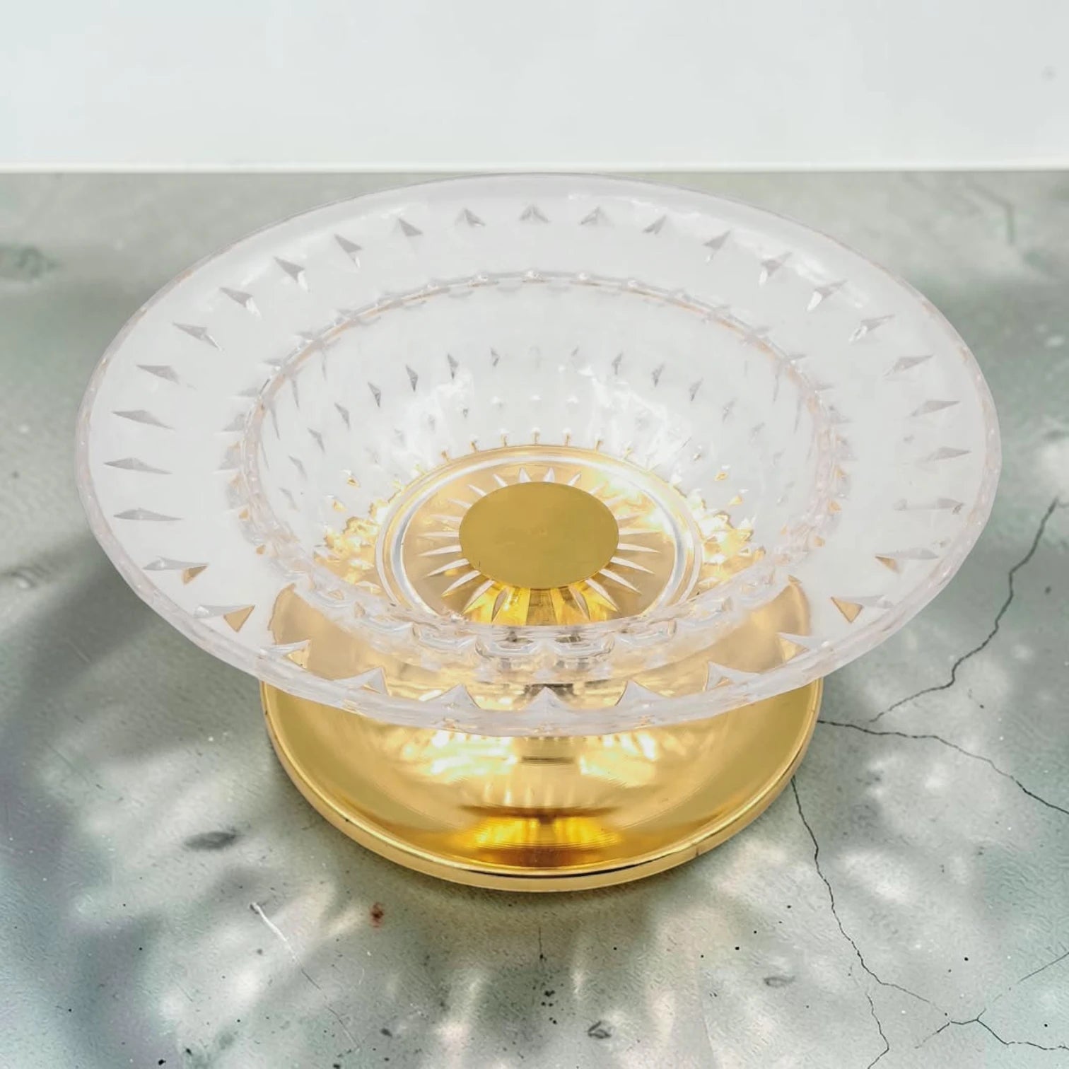 Fursan Elegant Acrylic Serving Bowl with Lid and Gold Base, Decorative Candy & Dessert Dish with Cover, Premium Table Centerpiece (18H x 19.5L × 19.5W CM) - Damoo