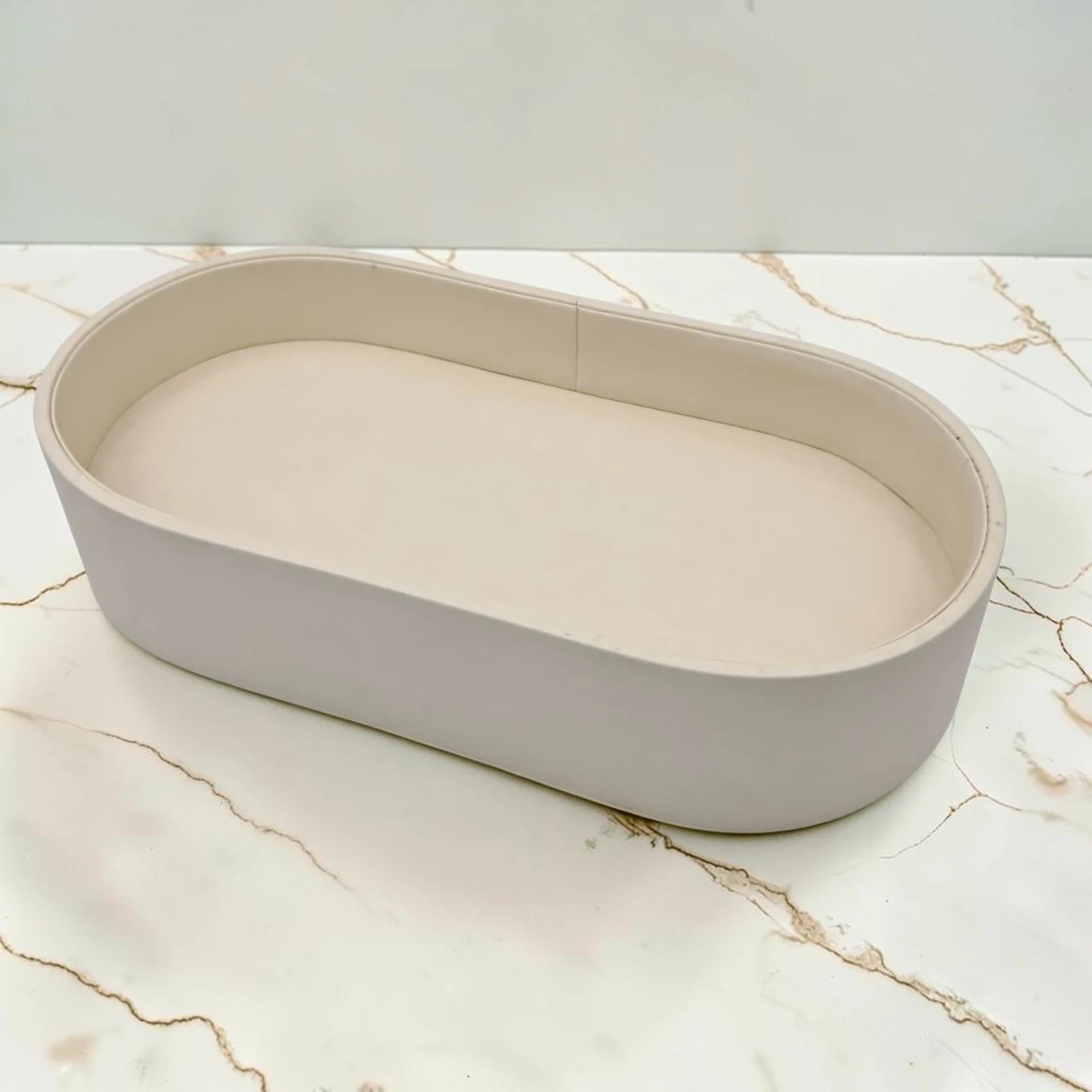 Modern Oval Storage Tray with Clear Acrylic Lid and Knob Handle – Multi-Purpose Countertop Organizer for Kitchen, Bathroom, Vanity & Home Storage (8H x 35L × 18W CM)