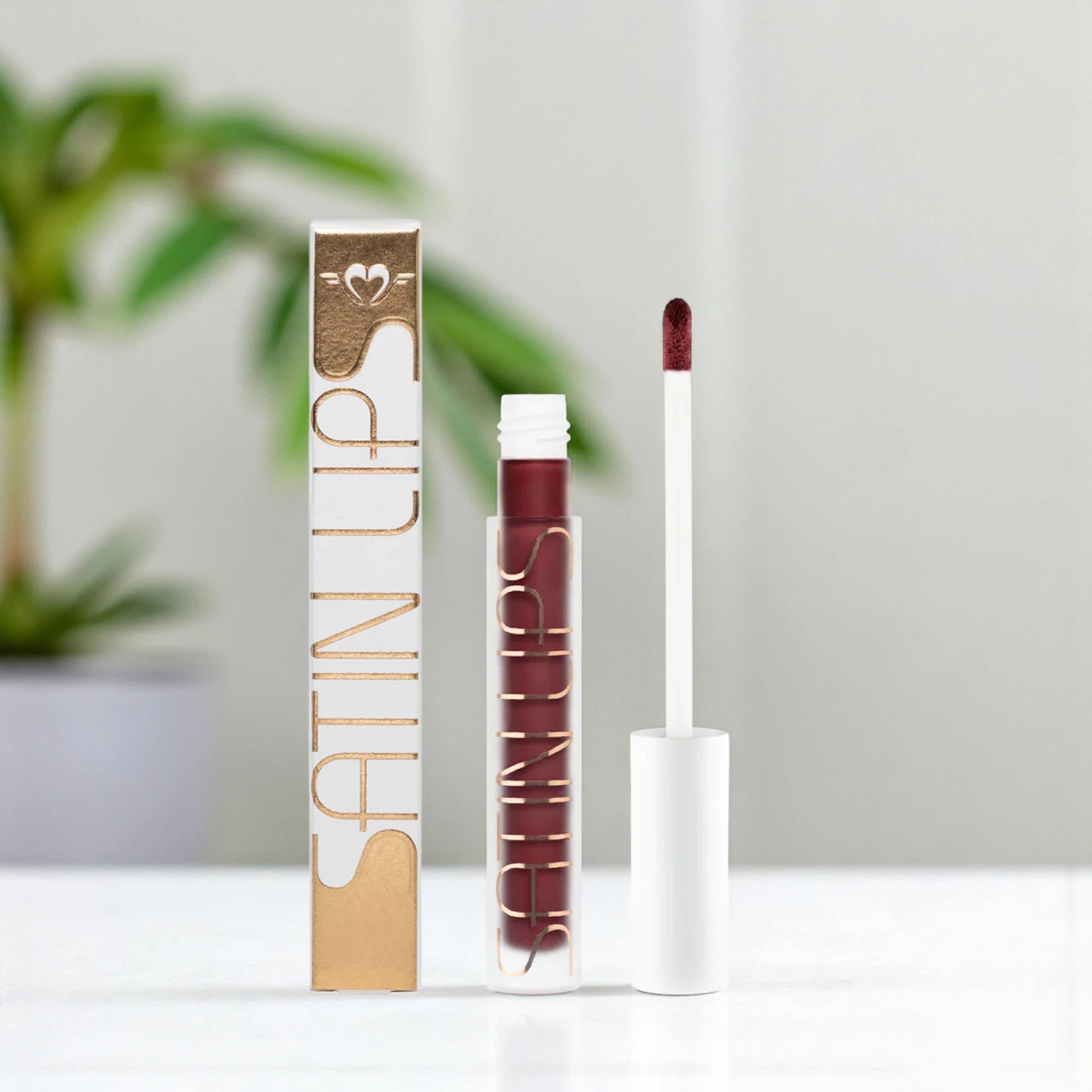 Forever52 Satin Lips Liquid Lip Gloss YSL013 – Smudge-Proof, Hydrating, High Pigment Formula with Intense Shine | Long-Lasting Comfort - Damoo