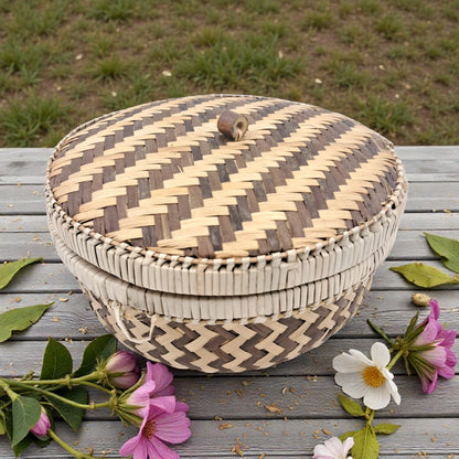 Handwoven Round Bamboo Basket with Lid – Natural Decorative Storage & Serving Bowl (15H x 22L × 22W CM) - Damoo