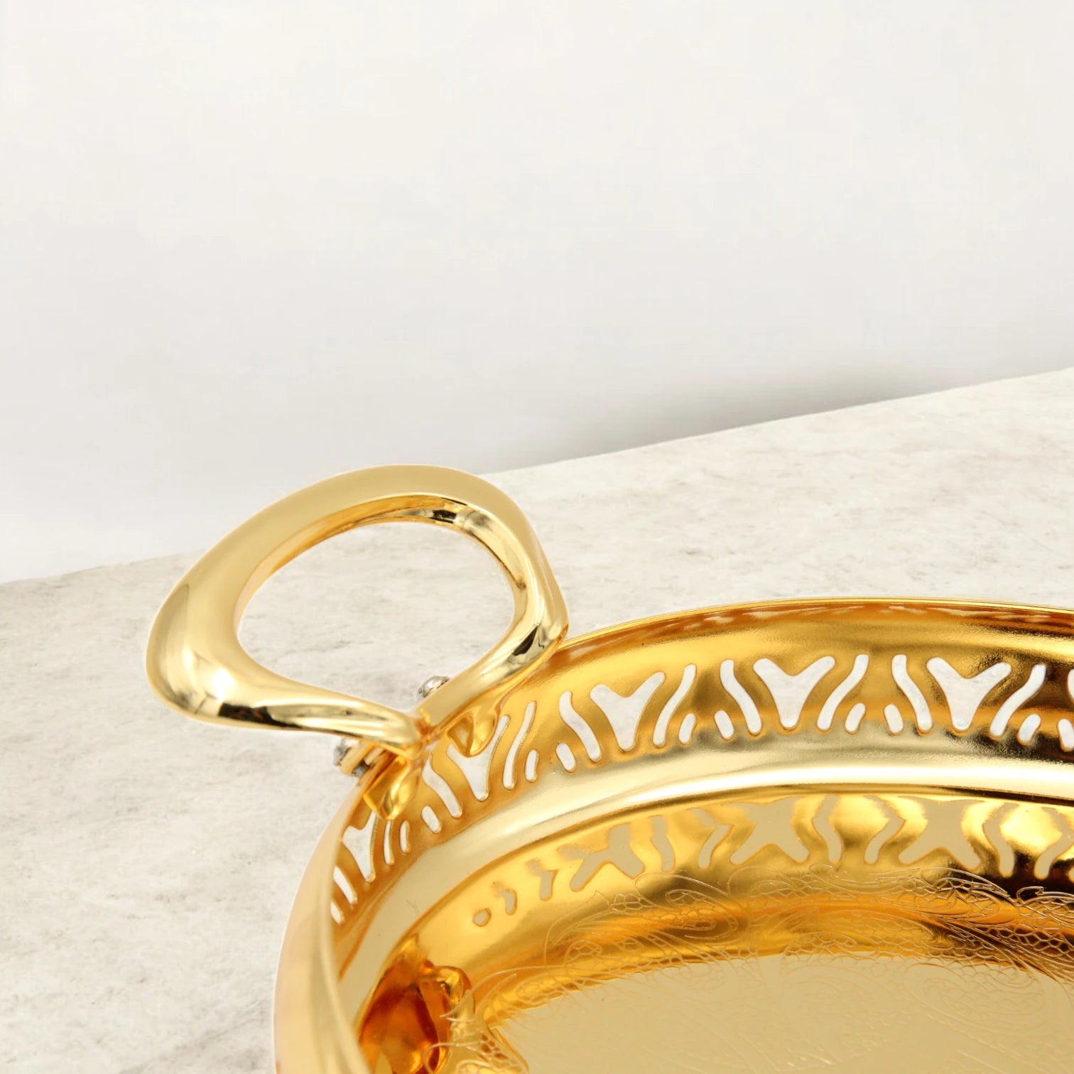 Ansa Luxurious 3-Piece Gold Finish Serving Tray Set – Decorative Metal Trays with Ornate Handles for Coffee, Sweets & Décor - Damoo