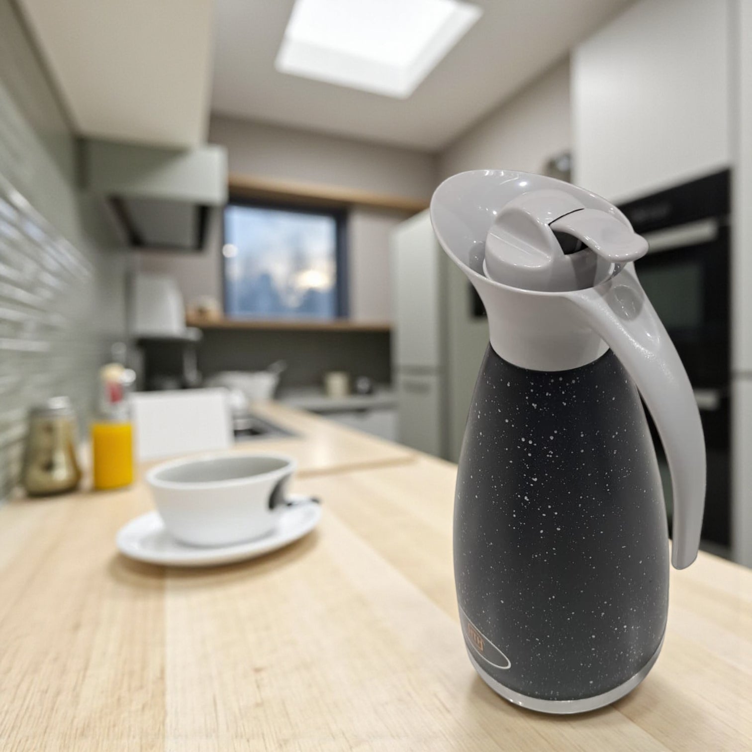 HTH Stainless Steel Vacuum Flask 2.0L (Model ECU-1) – Double Wall Insulated Thermos for Hot & Cold Beverages | Premium Press-Pour Design - Damoo