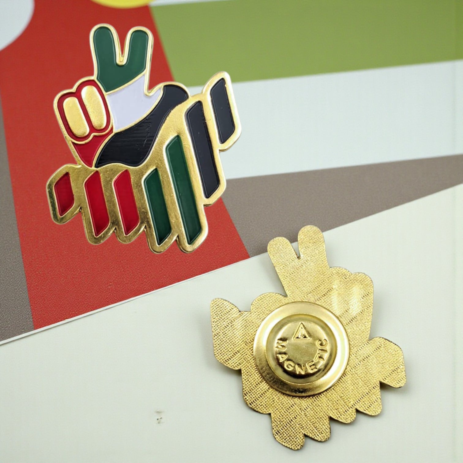 UAE Peace Hand Magnetic Badge – Gold Metal Pin with Victory Hand & Flag Colors – Patriotic National Day Souvenir for Emirati Pride - Damoo
