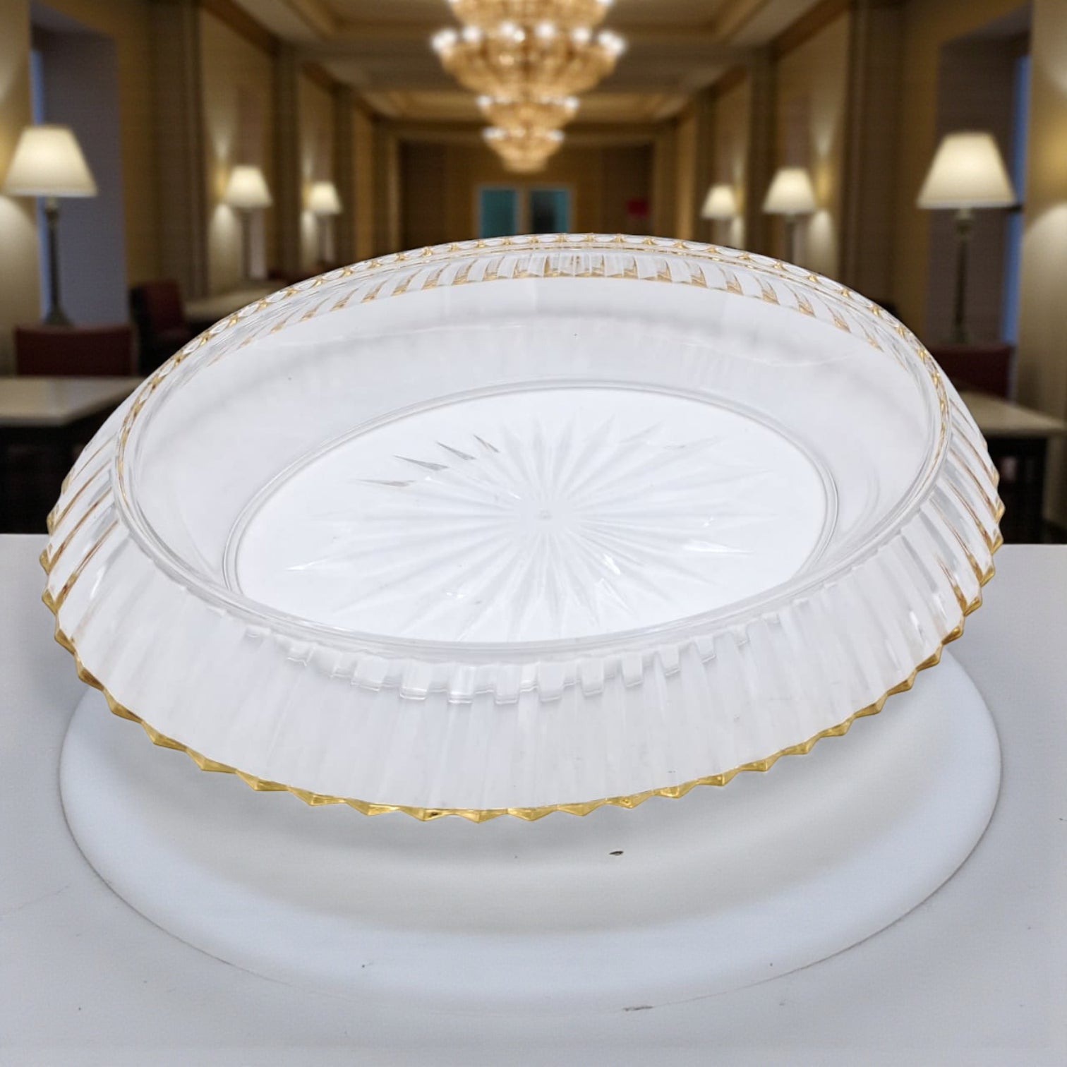 طبق تقديم أكريليك أنيق من "الفرسان" بغطاء - صينية مستطيلة بنقشات ٤٥ × ٣٥ سم | أدوات مائدة مقاومة للكسر وآمنة للطعام لتقديم أنيق