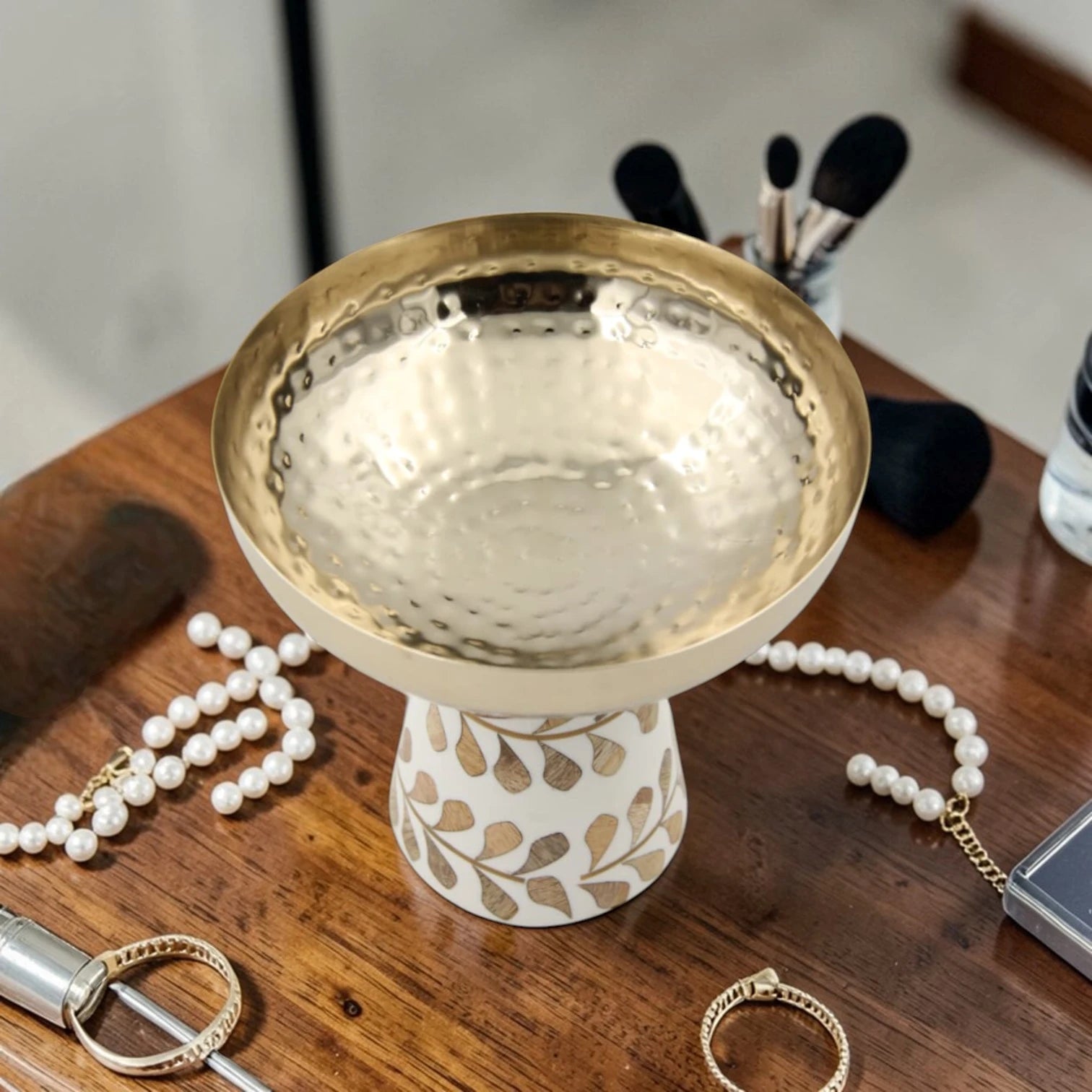 Hammered Metal Pedestal Serving Bowl with Decorative Inlay Base – Elegant Elevated Fruit & Dessert Bowl for Table Centerpiece (20H x 20L x 20W CM)
