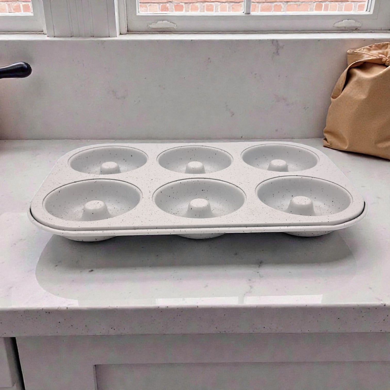 Granite 6-Cup Non-Stick Donut Baking Pan – Mini Doughnut Cake Tray for Sweet & Savoury Baking (2.5H x 26L x 18W CM) - Damoo