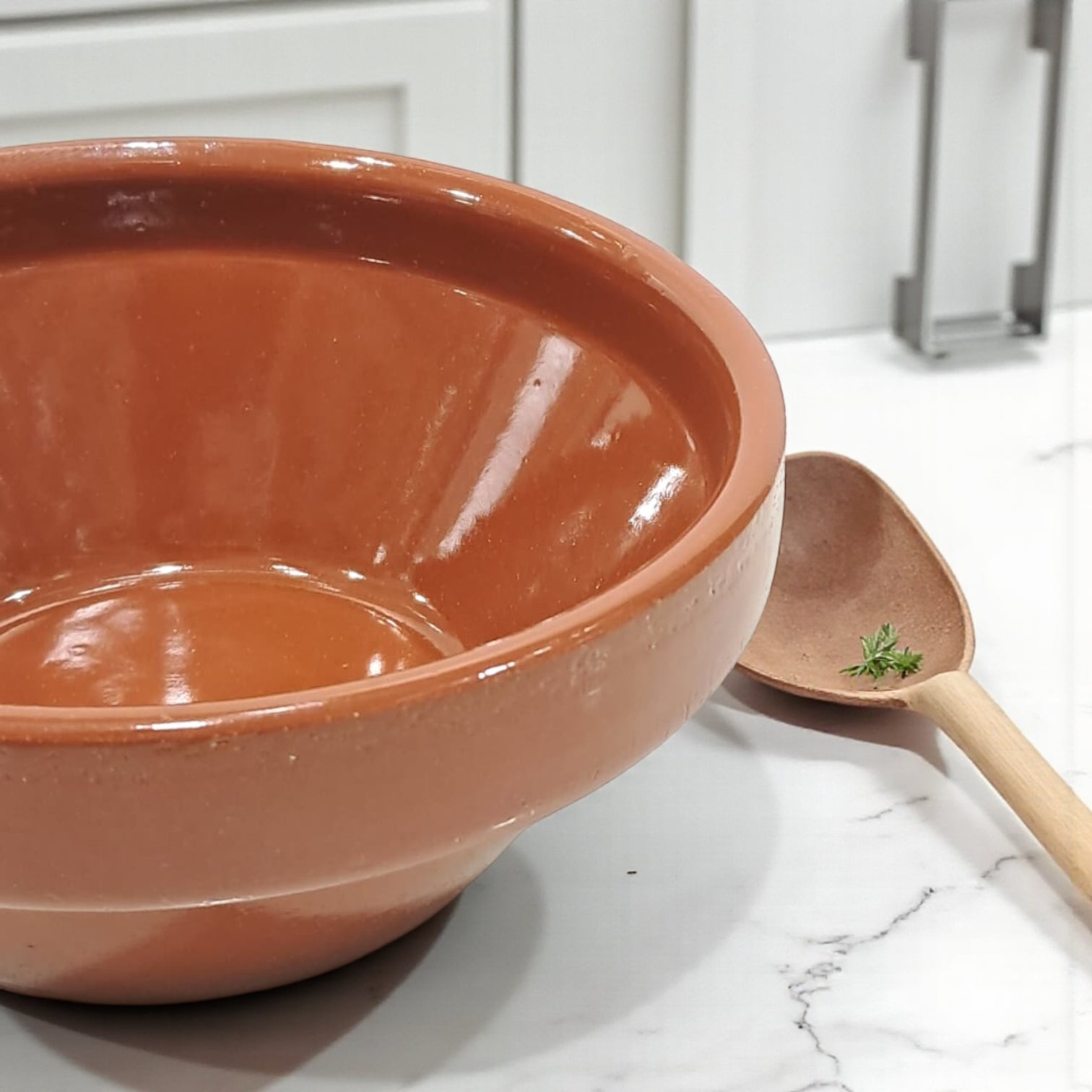 Traditional Brown Clay Bowl – Classic Ceramic Serving Bowl for Hot & Cold Dishes | Rustic Terracotta Design for Kitchen & Table Décor - Damoo
