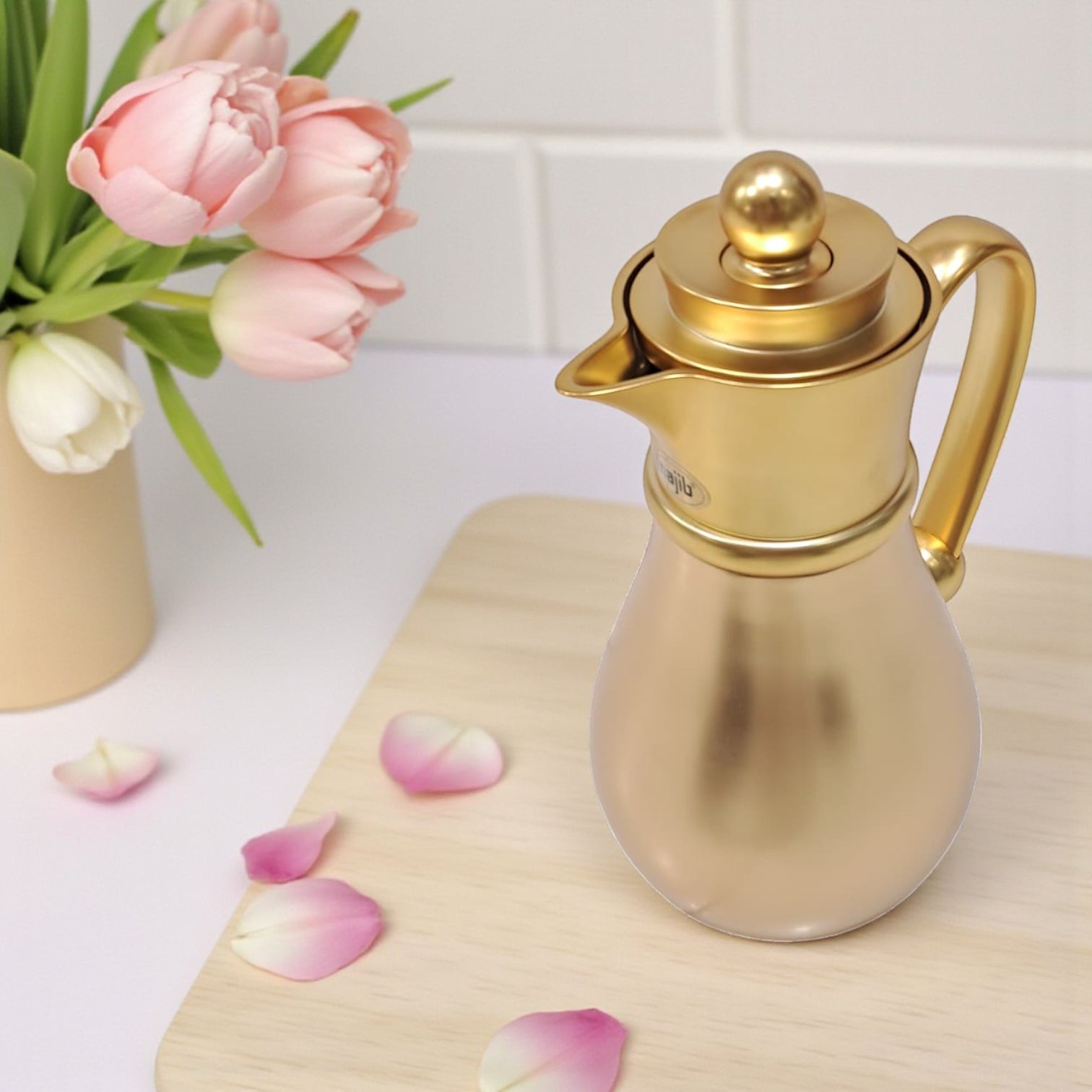 Najib Modern Style Stainless Steel Vacuum Flask Set – 0.7L & 1.0L Double-Wall Insulated Thermos Jugs | Elegant Brushed Silver Finish, Leak-Proof Design & Ergonomic Handle for Hot & Cold Beverages - Damoo