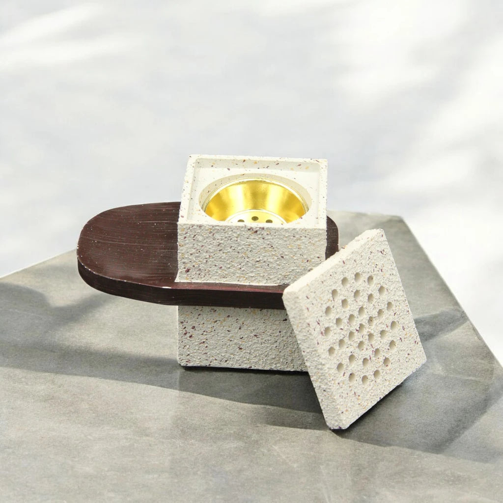 Cherry Modern Ceramic Bakhoor Burner – Minimalist Incense Holder with Gold-Plated Inner Chamber - Damoo