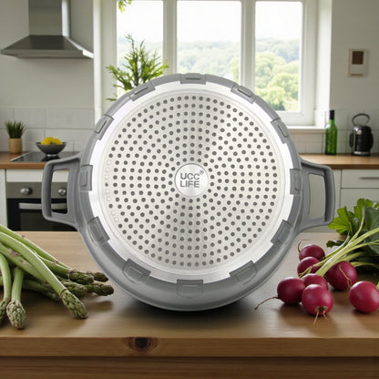 مجموعة أواني طهي جرانيت غير لاصقة من يو سي سي لايف، مكونة من ١٠ قطع - أواني طهي من الألومنيوم المطروق بأغطية زجاجية (٢٠ سم، ٢٤ سم، ٢٨ سم، ٣٢ سم، ومقلاة عميقة ٢٨ سم) 