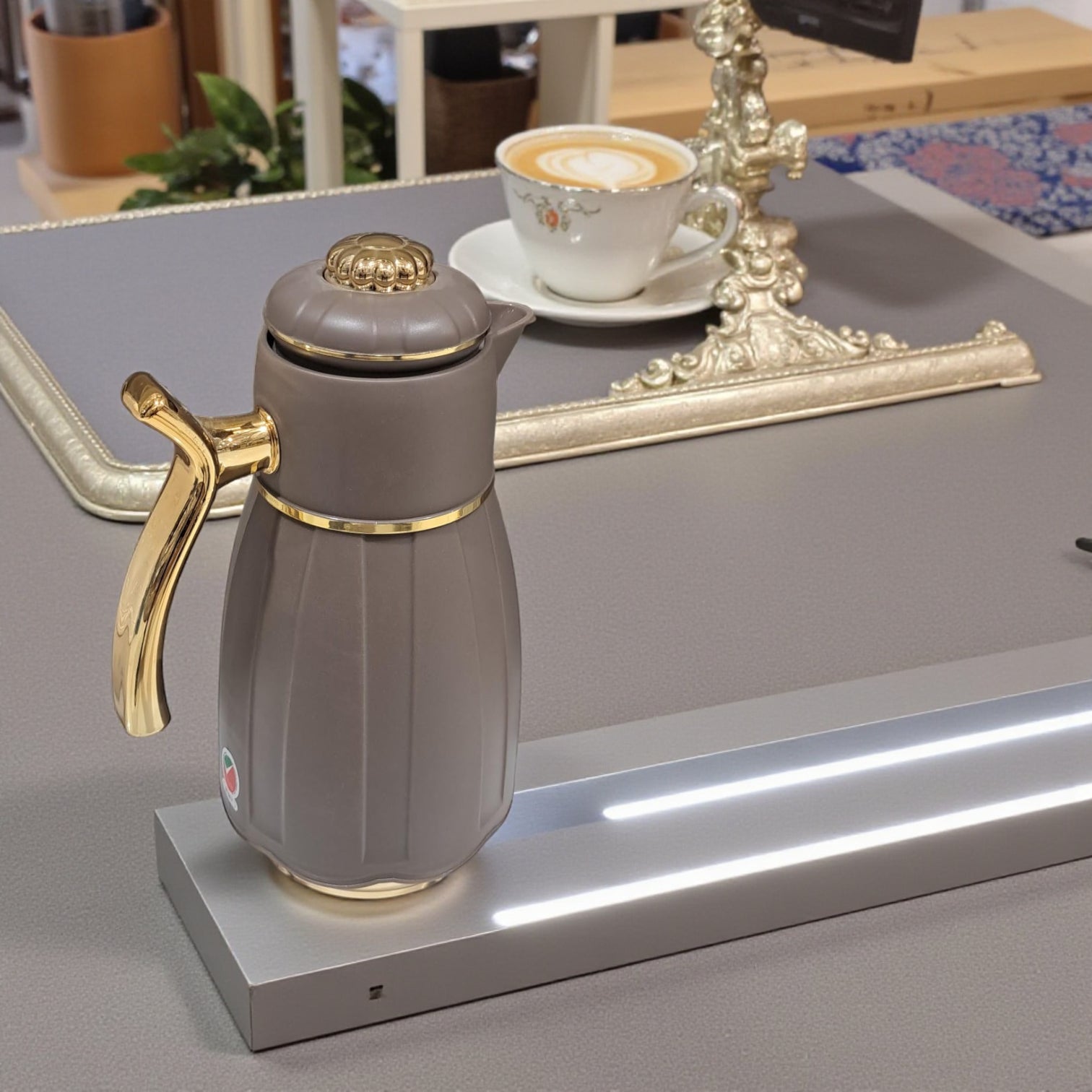 GERMAX Arabic Vacuum Flask 1.0L – Brown flask Golden Lid | Premium PP Plastic Thermo Coffee & Tea Pot | Keeps Drinks Hot for 12 Hours & Cold for 24 Hours - Damoo