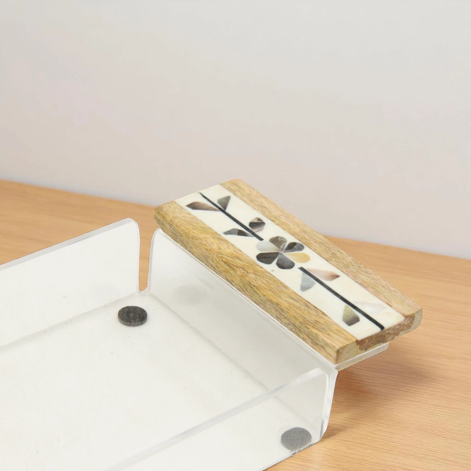 Damoo Arabic-Inspired Luxury Incense Burner Set with Floral Wood – Includes Decorative Metal Mabkhara & Clear Storage Box with Wooden Lid for Oud, Bukhoor - Damoo